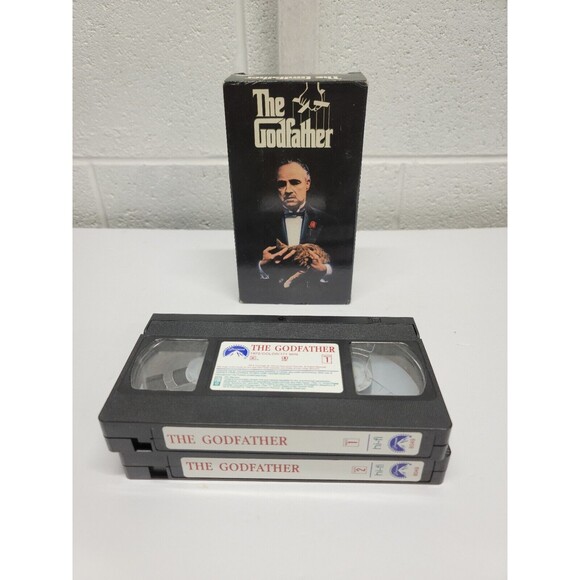 The Godfather Set of 2 VHS Cassettes Paramount  Marlon Brando Al Pacino Coppola - Picture 1 of 2